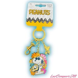 Peanuts Snoopy Joe Cool Multi Charm Keychain